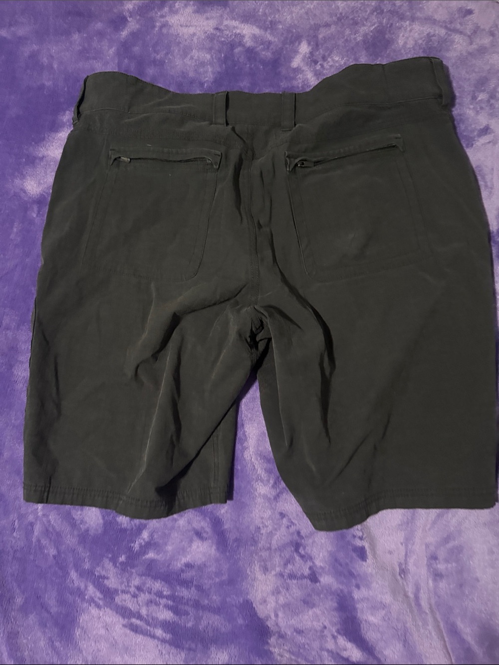 Huk Black Men's Cargo Fishing Shorts - Picture 7 of 8